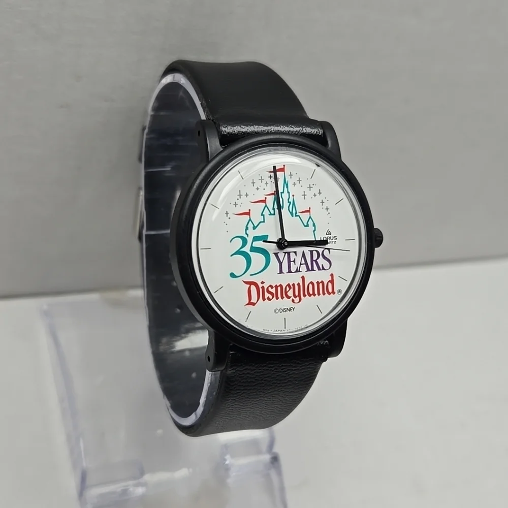 Disney Lorus 35 Years Disneyland Collectible Quartz Watch V511-8030 New Battery